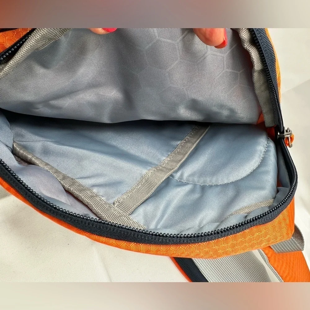 Apex crossbody bag orange with black zipper (PB1)